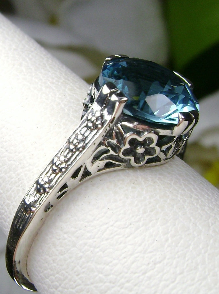 Sky blue Aquamarine Ring, Flower Ring, Round Full Cut Gem, Sterling Silver Filigree, Vintage Jewelry, Silver Embrace Jewelry, D27