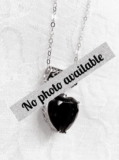 No photo available for the Heart shaped pendant color chosen