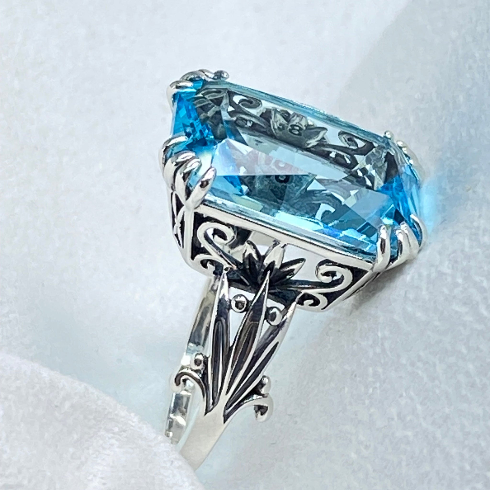 Size 10 Rings – Silver Embrace