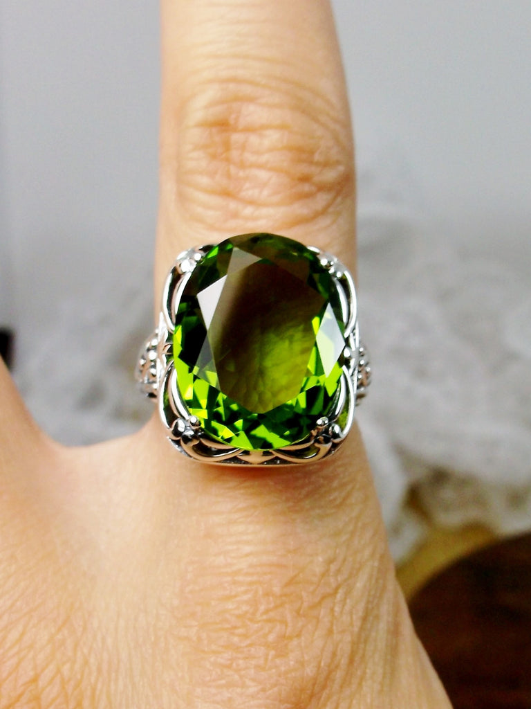 Green Peridot Ring, Retro Swirl Ring, Sterling Silver Filigree, Vintage Jewelry, Antique Reproduction Jewelry, Silver Embrace Jewelry, D119