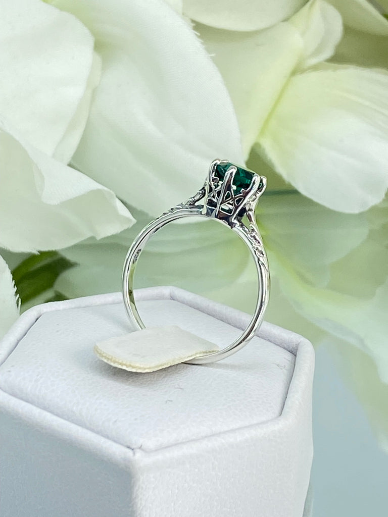 Natural Emerald Ring, Green Wedding Ring, Victorian style, Solitaire ring, Vintage Wedding Ring, D22, Silver Embrace Jewelry