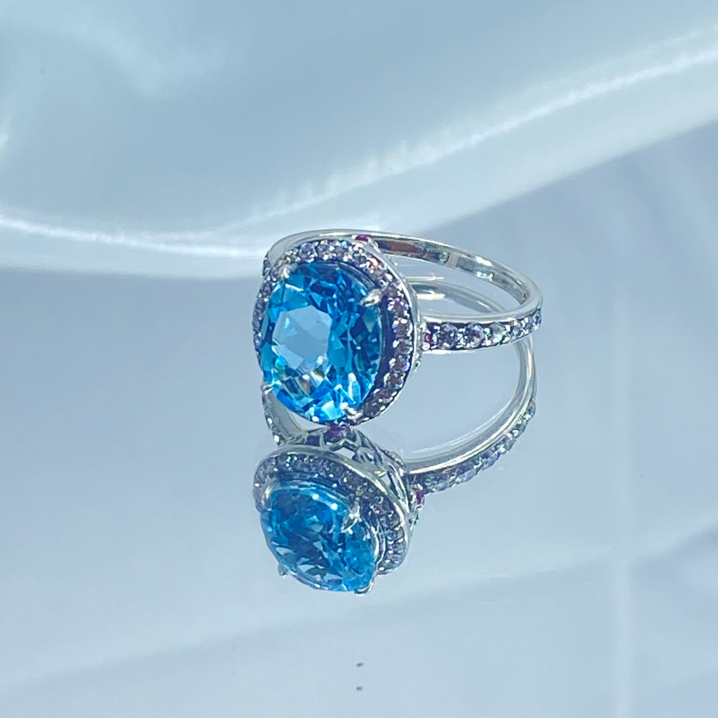 Natural Blue Topaz Ring with white CZ gems surrounding the central blue gemstone, Sky Blue Natural Topaz Ring, Sterling Silver Filigree, Halo Design, Silver Embrace Jewelry, Art Deco Jewelry, D228