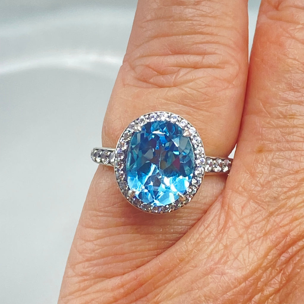 Natural Blue Topaz Ring with white CZ gems surrounding the central blue gemstone, Sky Blue Natural Topaz Ring, Sterling Silver Filigree, Halo Design, Silver Embrace Jewelry, Art Deco Jewelry, D228