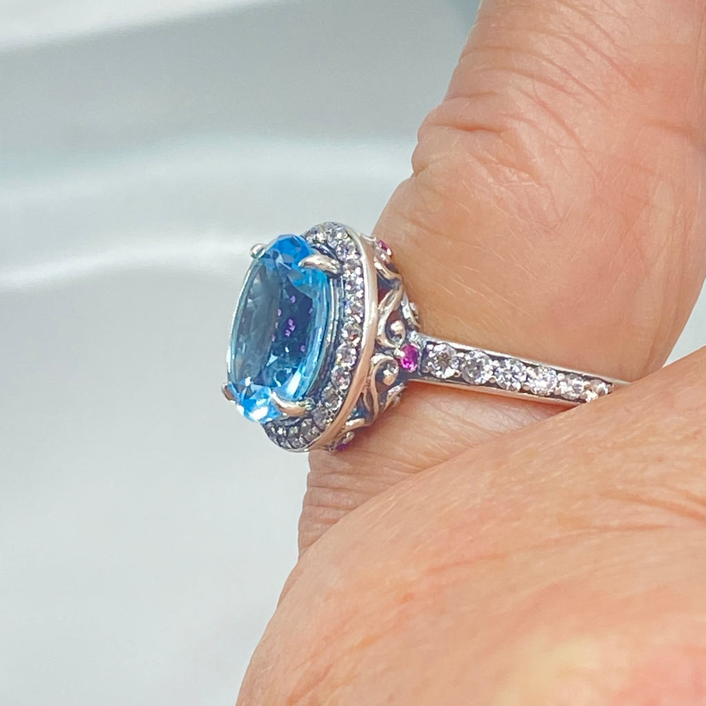 Natural Blue Topaz Ring with white CZ gems surrounding the central blue gemstone, Sky Blue Natural Topaz Ring, Sterling Silver Filigree, Halo Design, Silver Embrace Jewelry, Art Deco Jewelry, D228