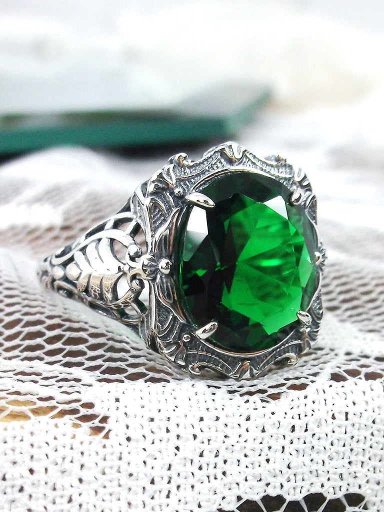 Emerald Ring, Oval gemstone, Art Nouveau style, Sterling Silver filigree, Vintage style ring, Silver Embrace Jewelry, D229 Beauty Ring