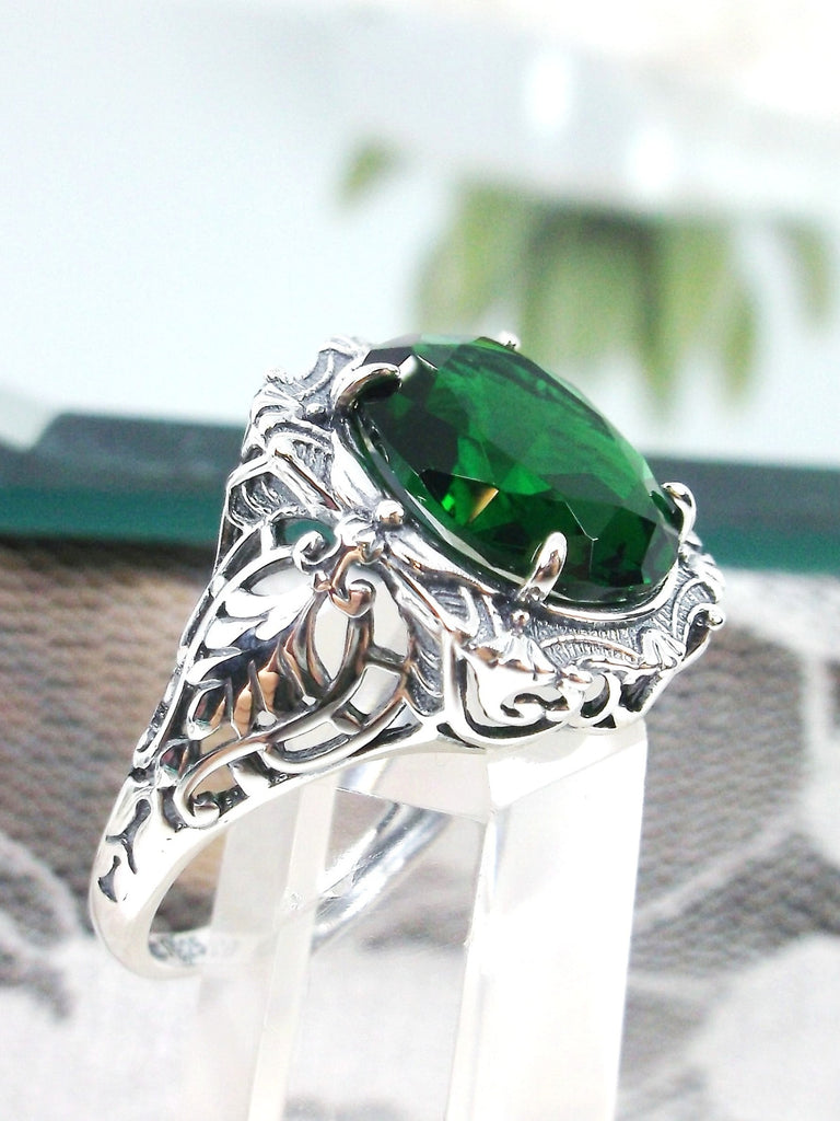 Emerald Ring, Oval gemstone, Art Nouveau style, Sterling Silver filigree, Vintage style ring, Silver Embrace Jewelry, D229 Beauty Ring