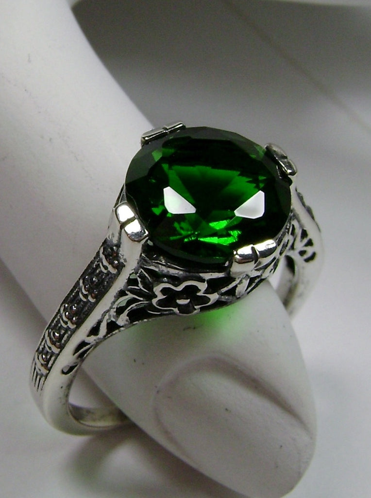 Green Emerald Ring, Flower Ring, Round Full Cut Gem, Sterling Silver Filigree, Vintage Jewelry, Silver Embrace Jewelry, D27