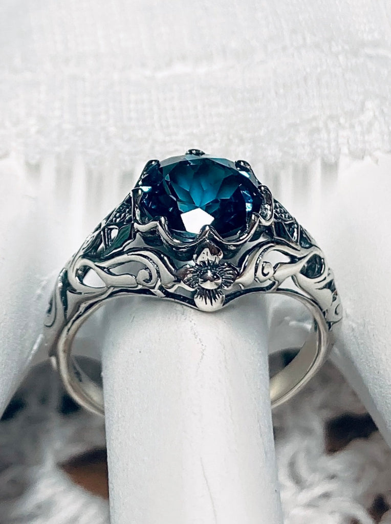 Natural London Blue Topaz Ring, Daisy style, Sterling Silver Filigree, Vintage Antique Jewelry, Silver Embrace Jewelry, D66