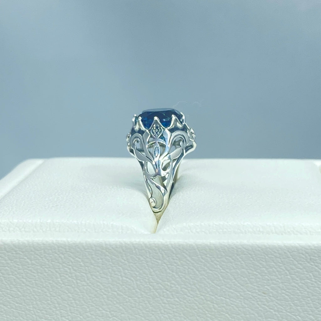 Natural London Blue Topaz Ring, Daisy style, Sterling Silver Filigree, Vintage Antique Jewelry, Silver Embrace Jewelry, D66