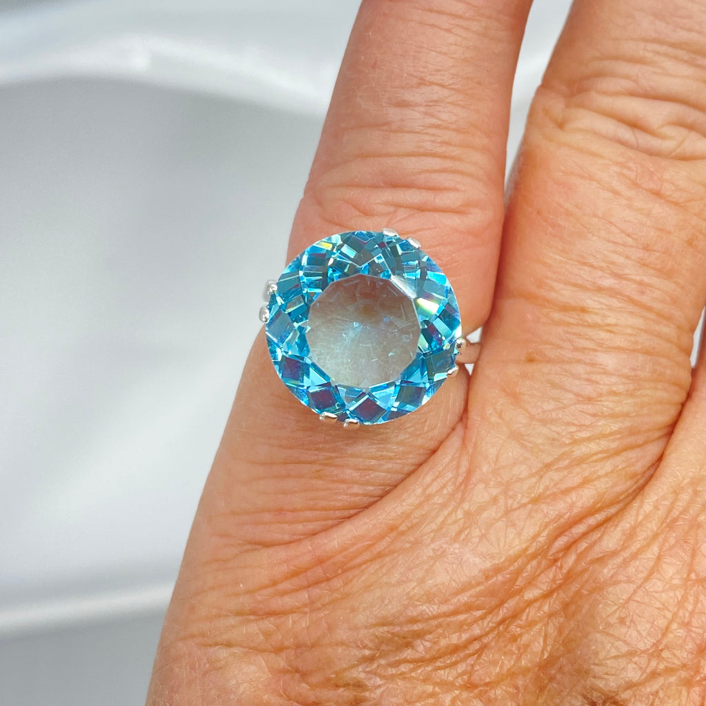 Aquamarine Ring, Fleur de Lis Ring - Vintage Jewelry D7 | Silver Embrace Jewelry, Stunning Art Nouveau/Victorian era-inspired ring from Silver Embrace features a 12ct man-made sky-blue aquamarine stone, hallmarked 925 sterling silver band and intricate filigree setting with fleur de lis designs