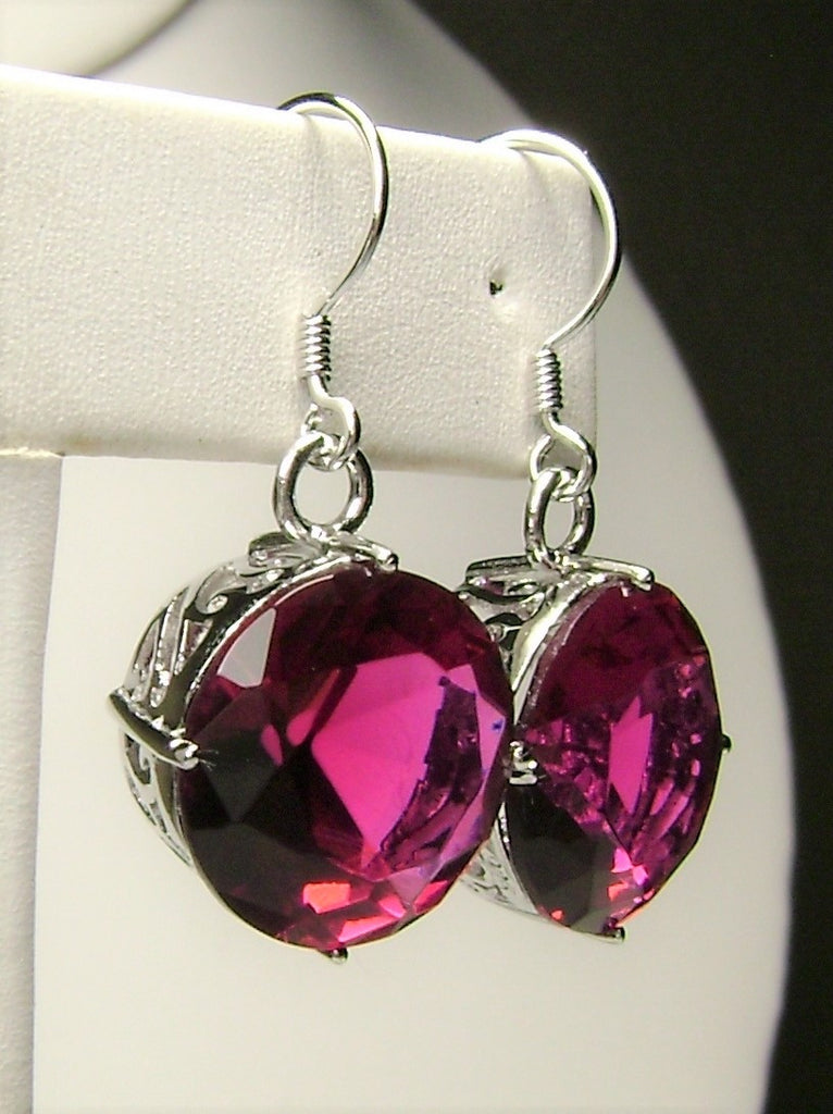 Red Ruby Round Gem Earrings, Vintage Sterling Silver Filigree, vintage Jewelry, Silver Embrace Jewelry E33