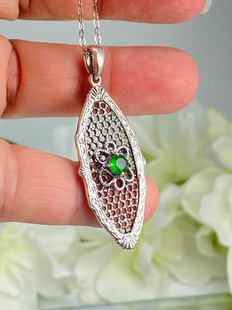 Green Emerald Flower Star Pendant, Sterling Silver Filigree, Round Gemstone, Vintage Jewelry, Silver Embrace Jewelry, P20