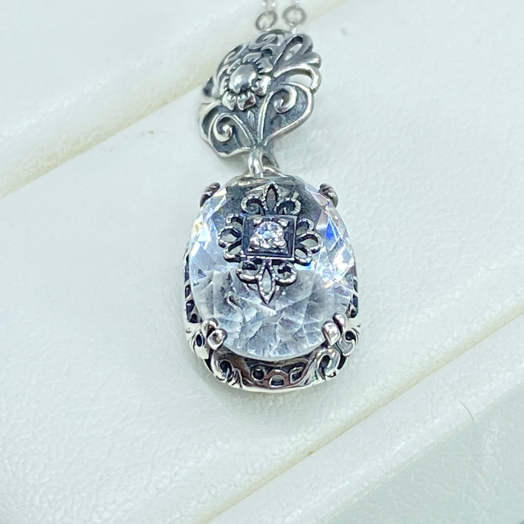 White Topaz with inlaid filigree oval pendant necklace, Edwardian filigree, sterling silver, Vintage Jewelry, Edward Embellished #P70e