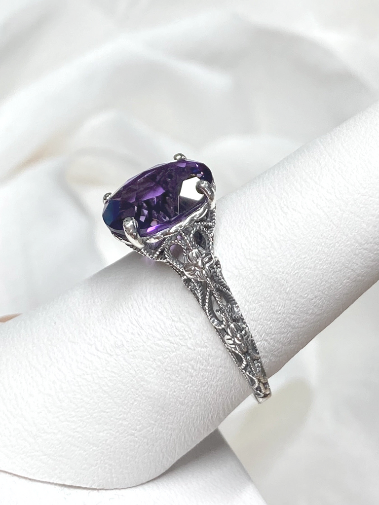 Natural Purple Amethyst Ring, Medieval Floral Sterling silver Filigree, Oval Gem, Vintage Sterling silver jewelry, D173 Silver Embrace Jewelry