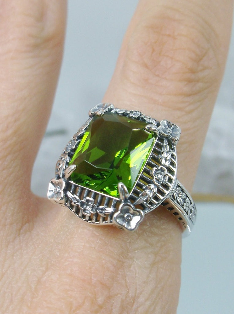 Peridot Ring, Picture Frame Filigree, Vintage Jewelry, Sterling Silver, Silver Embrace Jewelry D227