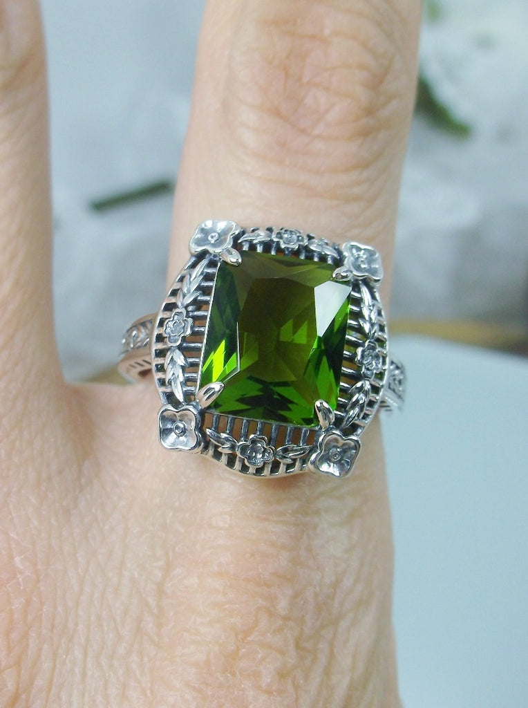 Peridot Ring, Picture Frame Filigree, Vintage Jewelry, Sterling Silver, Silver Embrace Jewelry D227