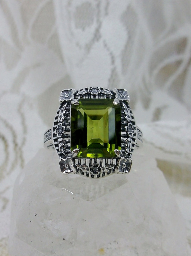 Natural Green Peridot Ring, Picture Frame Filigree, Vintage Jewelry, Sterling Silver, Silver Embrace Jewelry D227