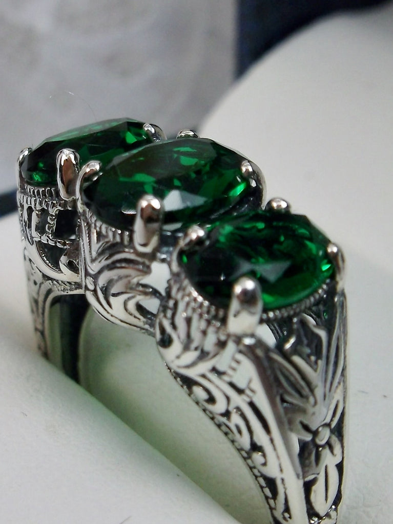 Simulated Green Emerald Trinity 3 stone Ring, Sterling silver filigree, antique jewelry, silver embrace Jewelry, D41