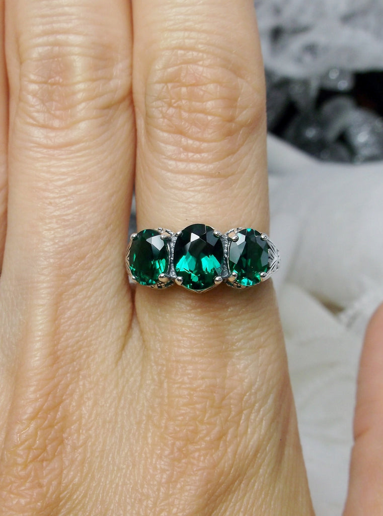 Natural Green Emerald Trinity 3 stone Ring, Sterling silver filigree, antique jewelry, silver embrace Jewelry, D41