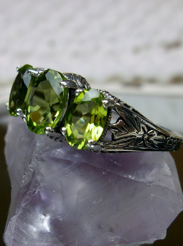 Natural Green Peridot Trinity 3 stone Ring, Sterling silver filigree, antique jewelry, silver embrace Jewelry, D41