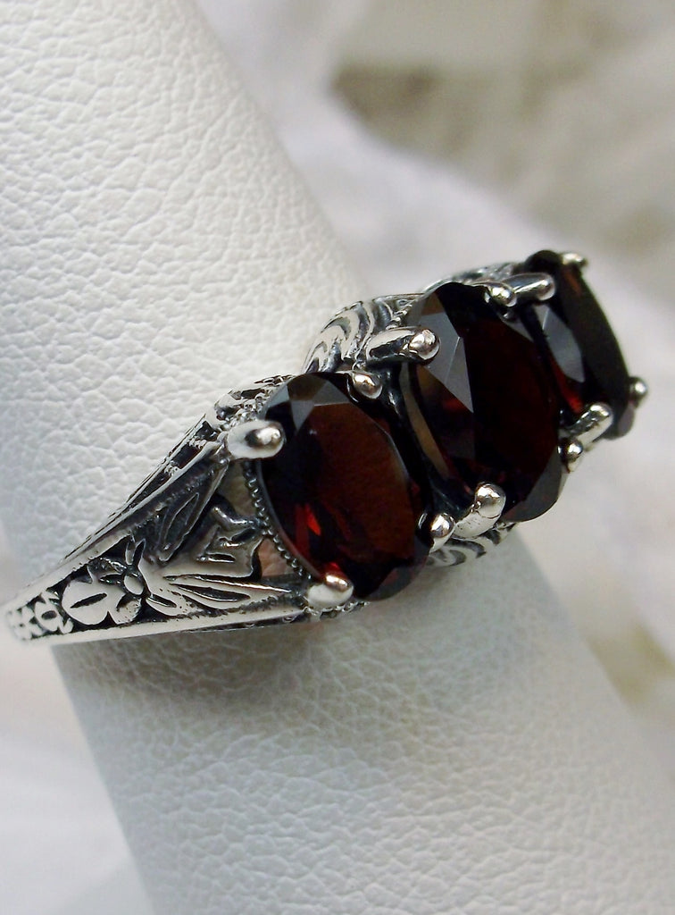 Natural Red Garnet Trinity 3 stone Ring, Sterling silver filigree, antique jewelry, silver embrace Jewelry, D41
