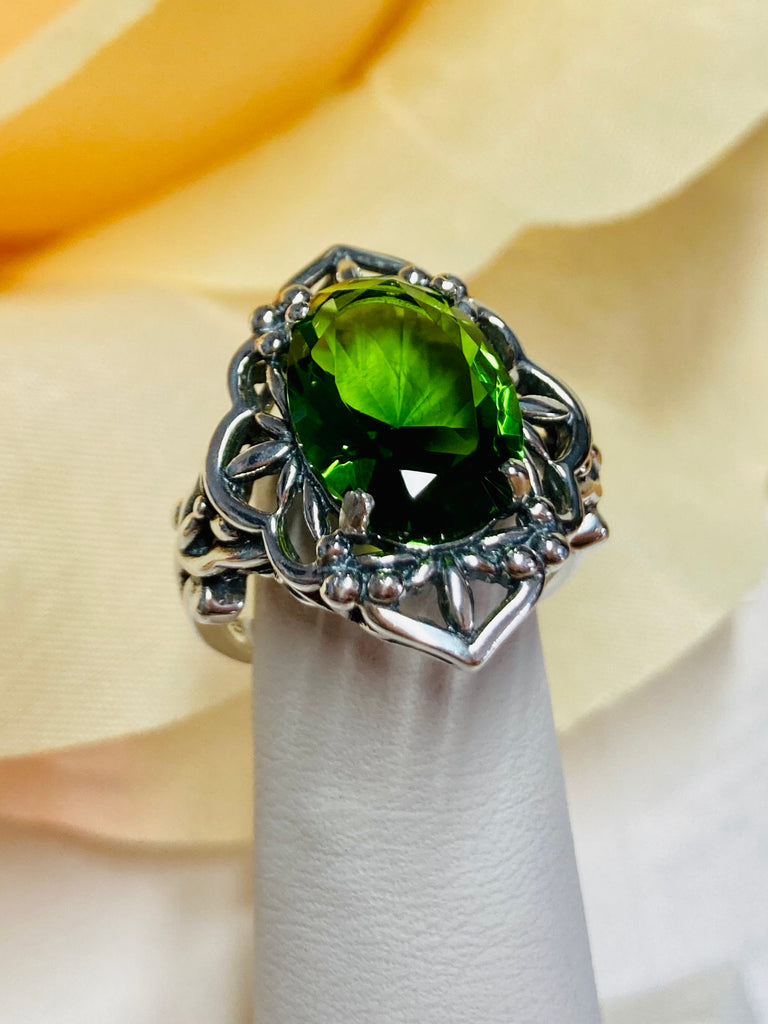 Light green peridot Ring, Oval Gemstone, Gothic style, vintage jewelry, sterling silver filigree, silver embrace jewelry, D98