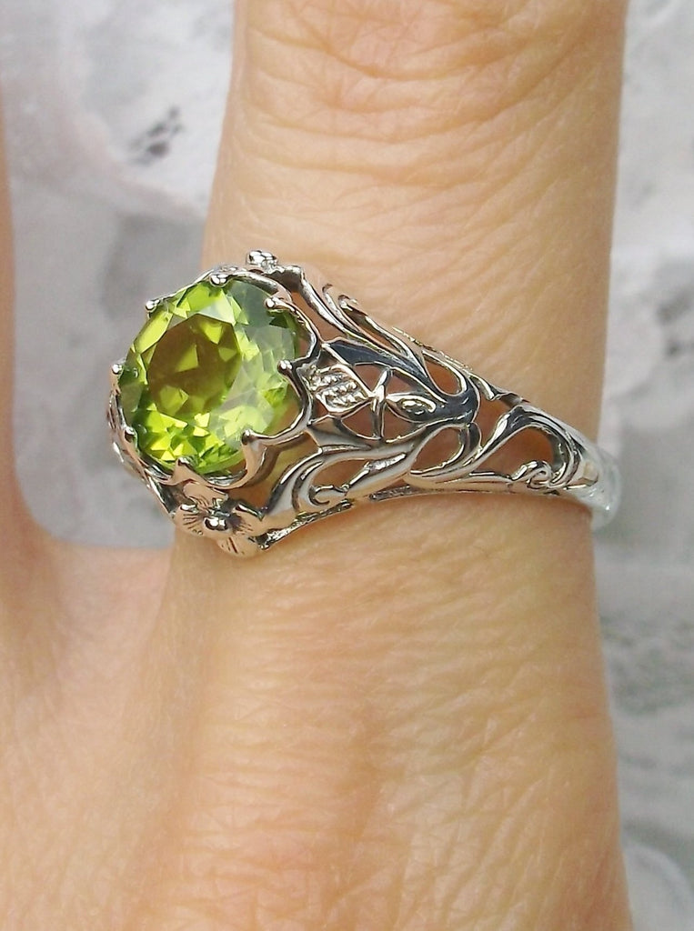 Peridot Ring, Sterling silver floral filigree, Daisy design #D66